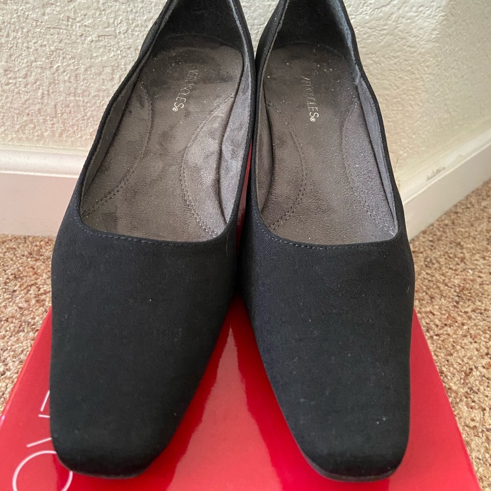 Aerosoles Black Heels